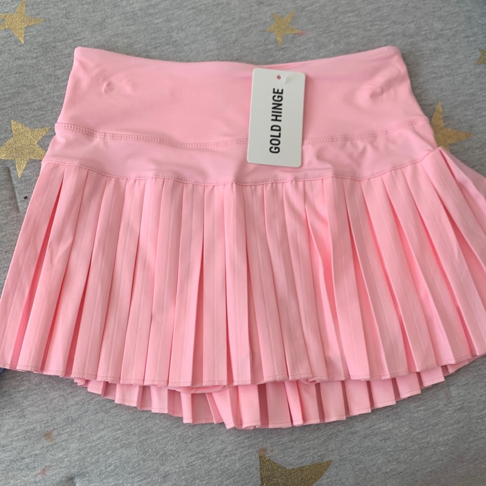 Gold Hinge Skirt. Light pink NWT. Tik Tok famous skirt. So cute!!!